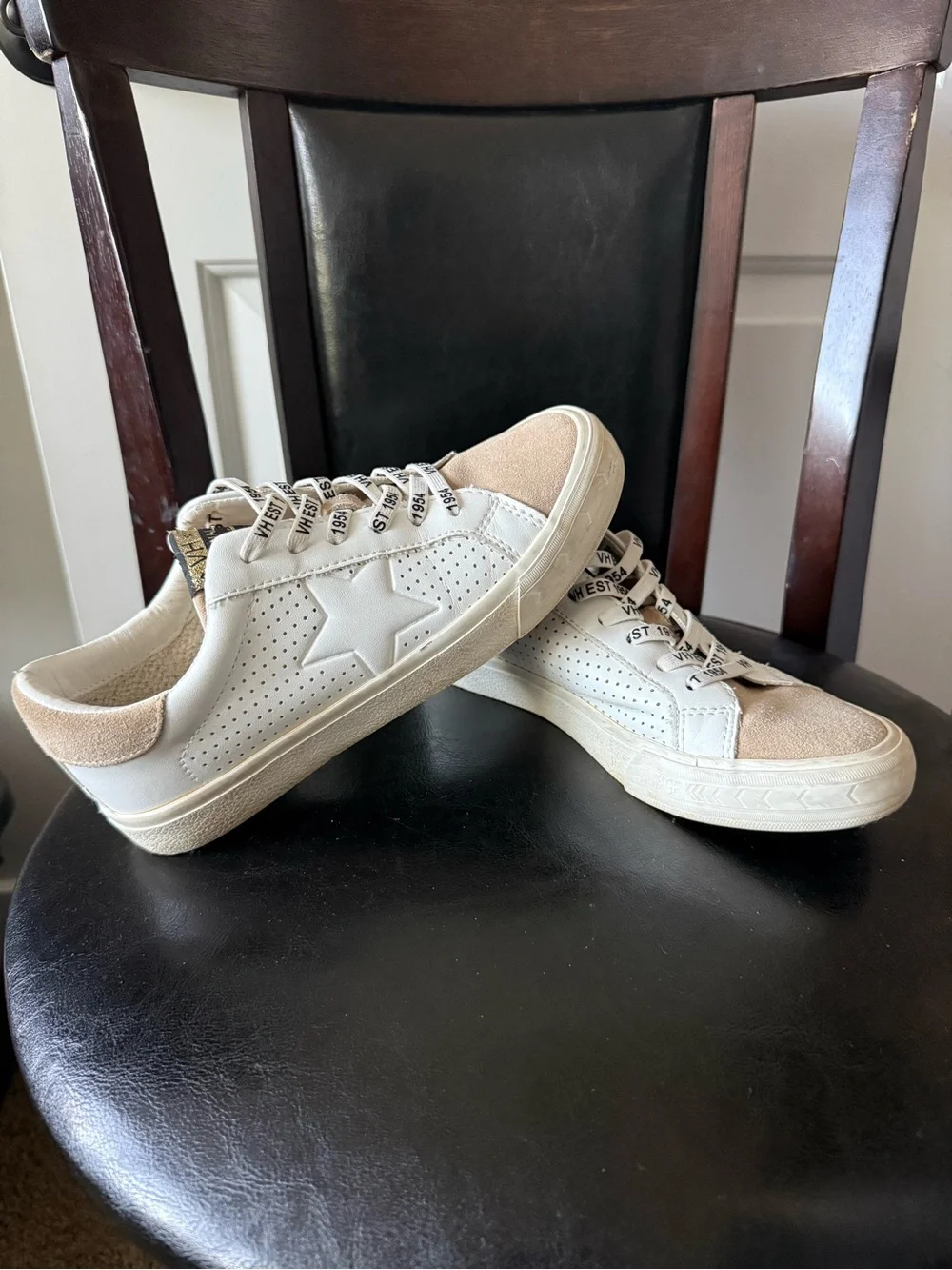 Vintage Havana White Leather Sneakers with Beige Suede Accents
